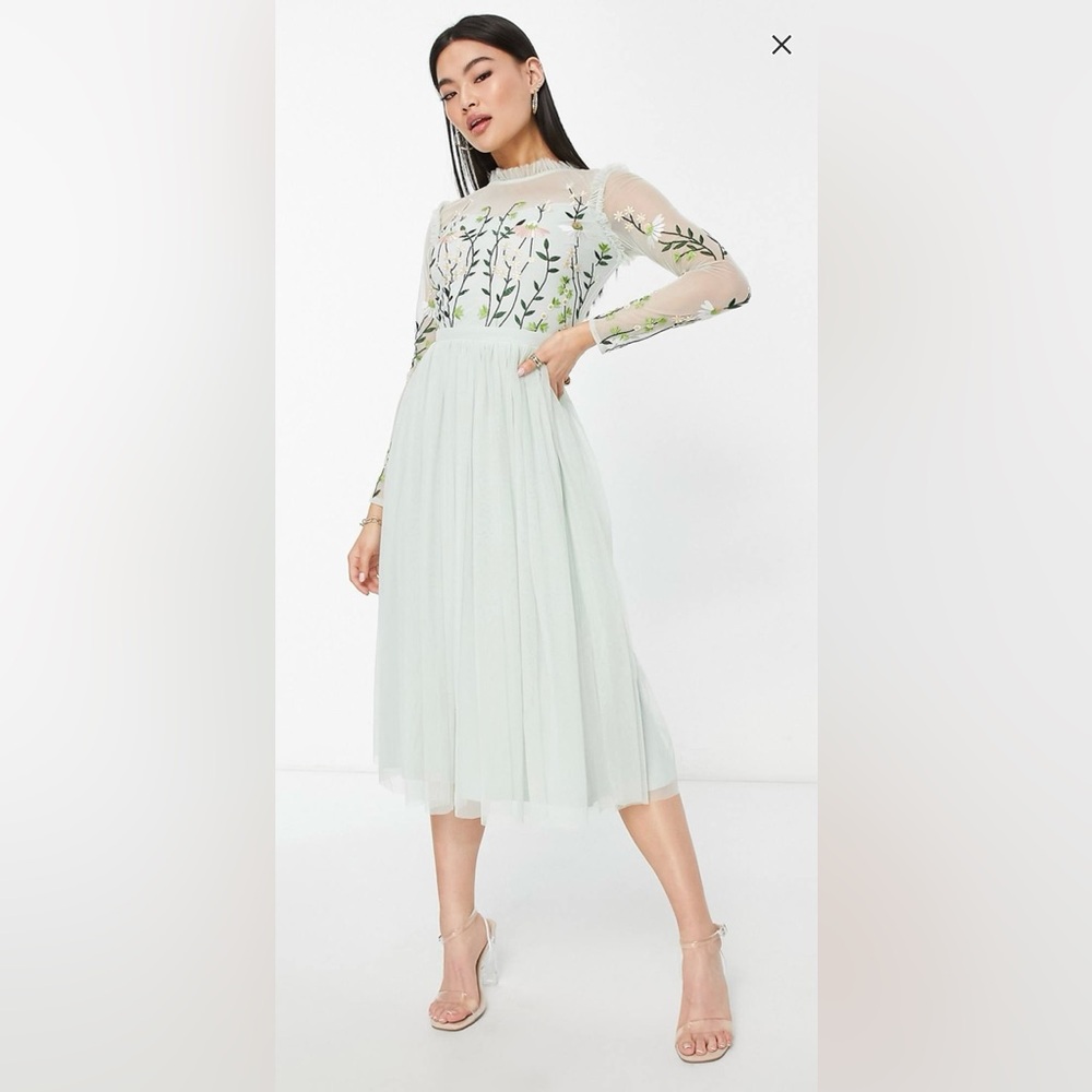 Frock and Frill Midi Dress - Size 4 in Light Green
